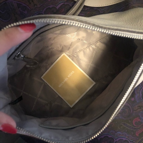 MK purse - Picture 3 of 3